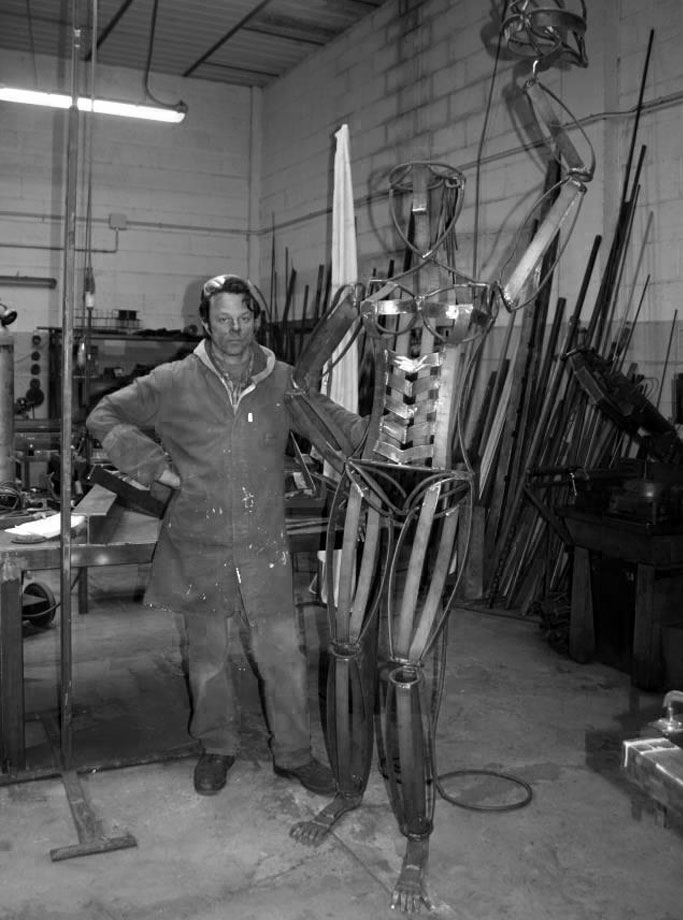Paolo Fusi e l'Aliena - Scultura d'arte contemporanea
