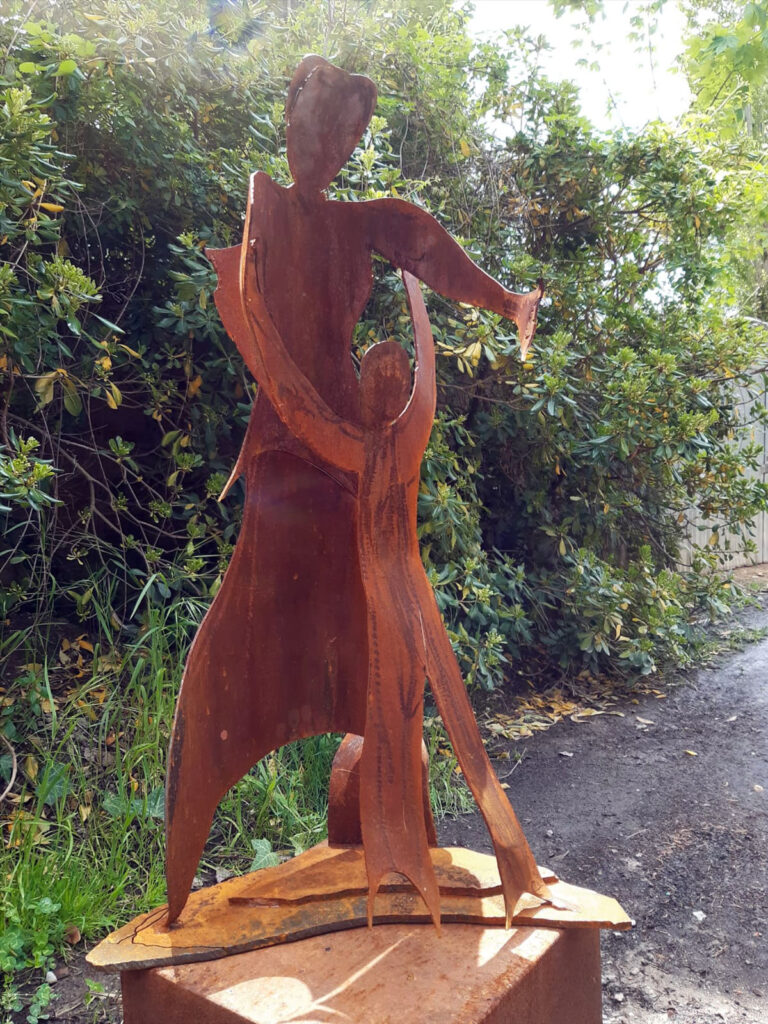 Mom - scultura in corten